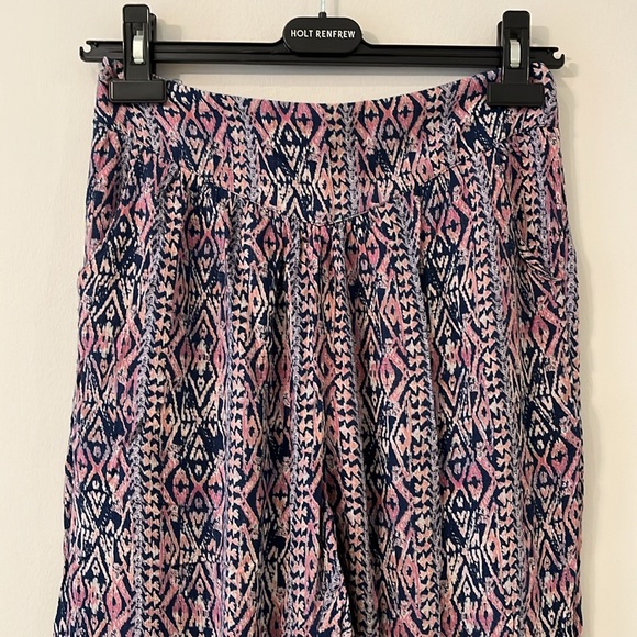 Billabong Harem- Boho Pants with pockets - Size M - Picture 1 of 5